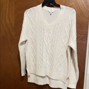 Time and Tru Women's V-Neck Sweater - Cream